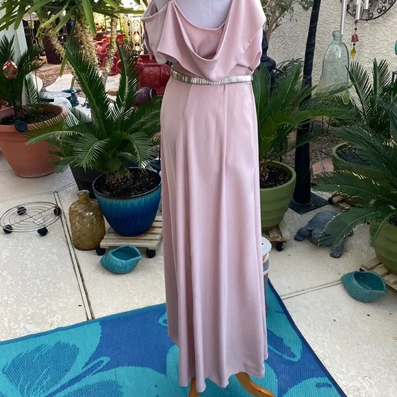 🌸🌸GORGEOUS 2 PIECE BLUSH TONE SKIRT-N-TOP OUTFIT🌸🌸 - Picture 6 of 9